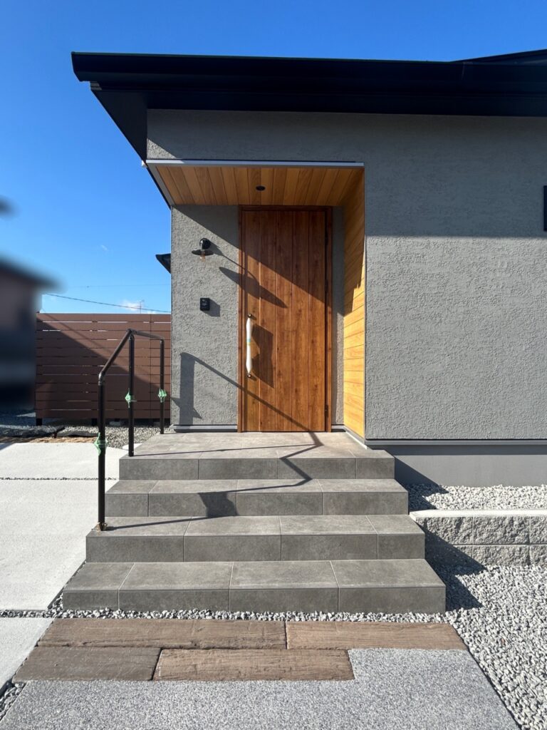 赤磐市桜が丘にてT様邸のお引渡しでした！