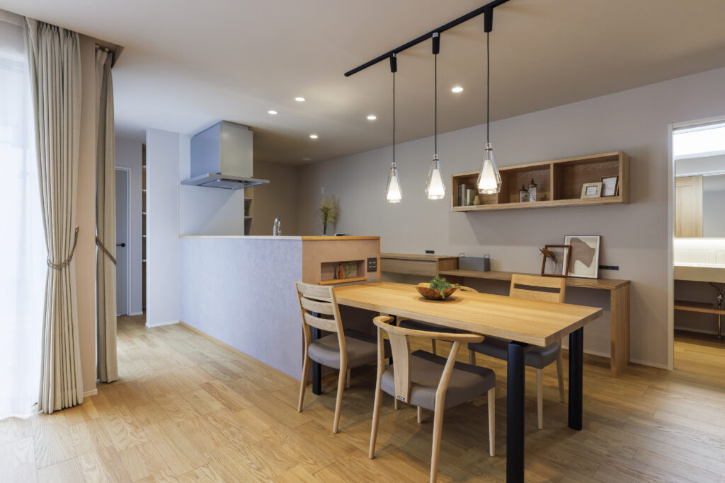 快適に暮らすインテリアの映える平屋の家